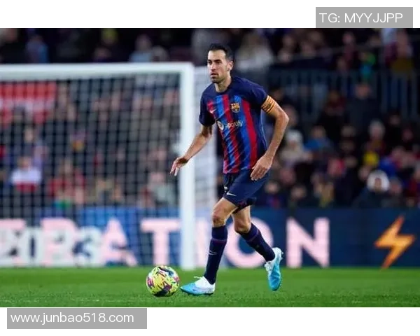 足球明星签名书精美图片欣赏带你领略球场传奇的风采与魅力 足球明星签名书精美图片欣赏带你领略球场传奇的风采与魅力