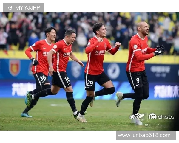 成都足球队防反战术解析：深度剖析其成功背后的秘密与策略