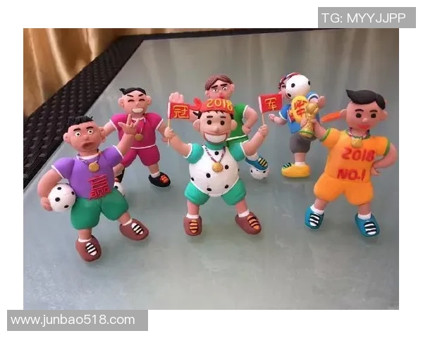 用彩泥打造足球明星形象，展现创意与热情的艺术之旅